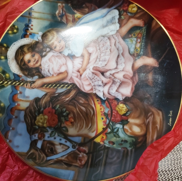 Collectable plates - Picture 3 of 4
